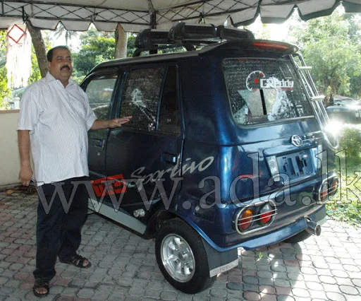 Armed thugs attack the residence of Kurunegala Mayor Armed thugs attack the residence of Kurunegala Mayor