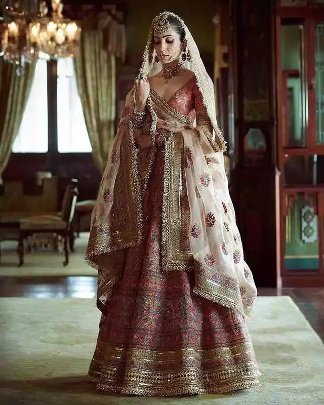 Ayesha saif wore Sabyasachi Mukherjee bridal lehenga on her nikah