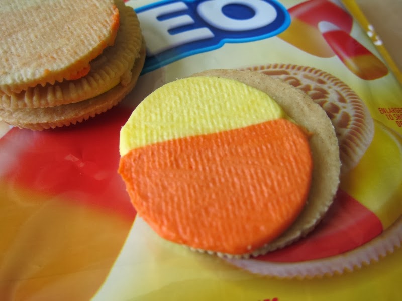 Review Nabisco Candy Corn Oreo Cookies