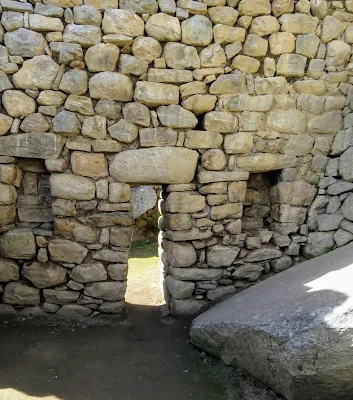 Machu Picchu Images: Trapezoidal door