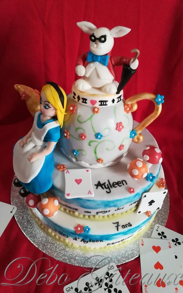 Débo Gâteaux Gâteau Alice au pays des merveilles