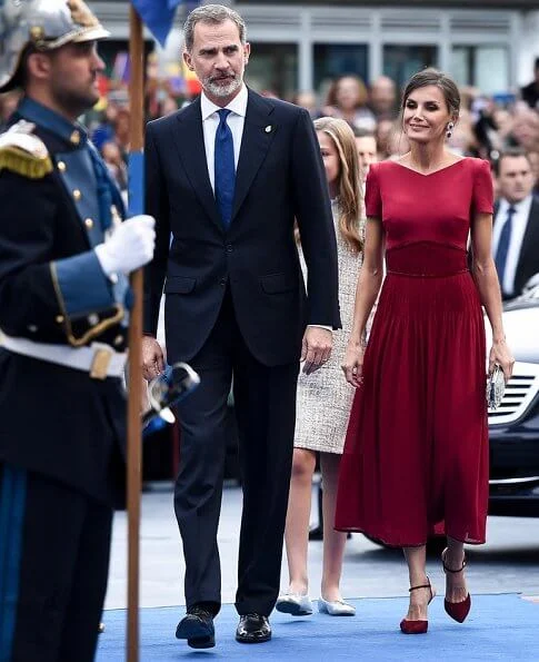 Queen Letizia, Queen Sofia, Crown Princess Leonor and Infanta Sofia. Queen Letizia wore a red satin dress and earrings