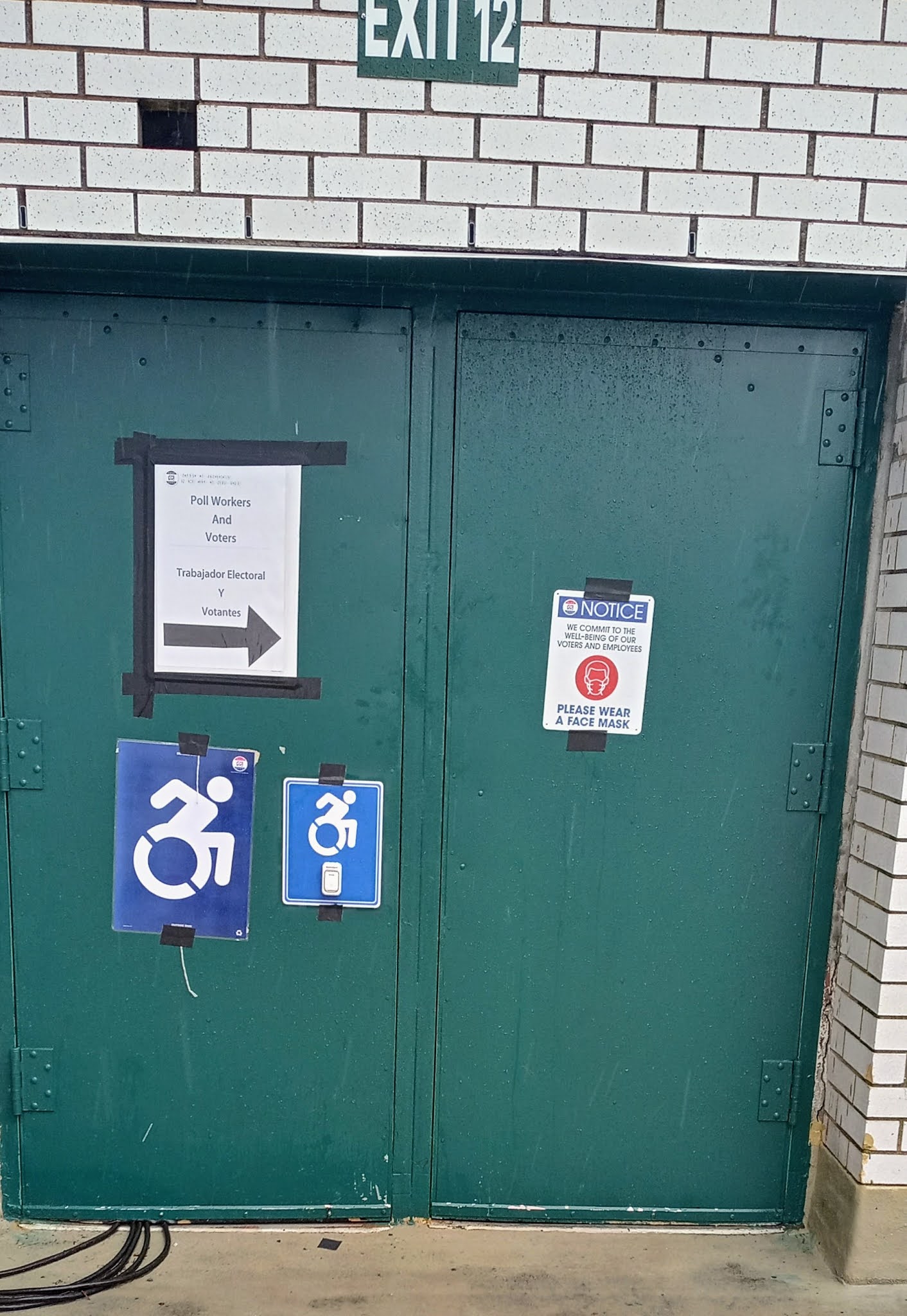 Problems at the Bronx Science High School Early Voting poll site The