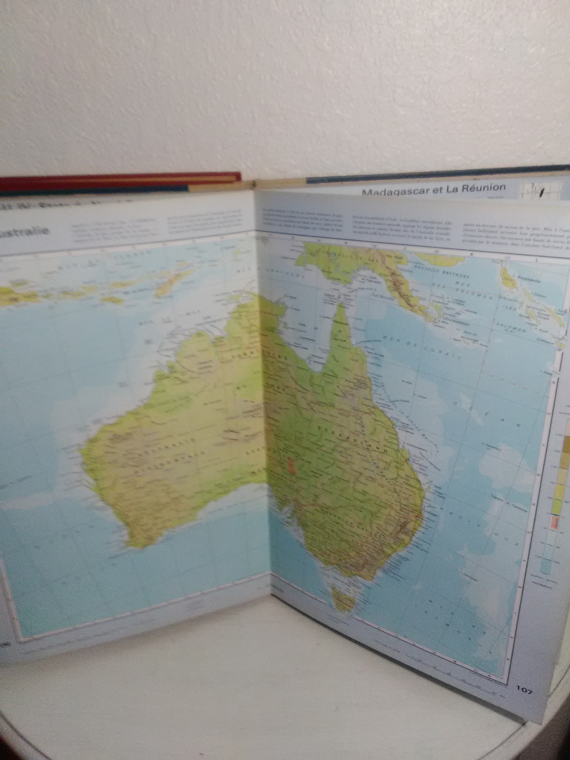 1963 Giant Readers Digest Atlas Books