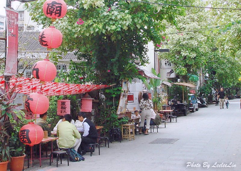 台灣2元黑輪|台南孔廟商圈超便宜小吃美食
