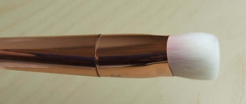 real techniques contour brush bold metals collection