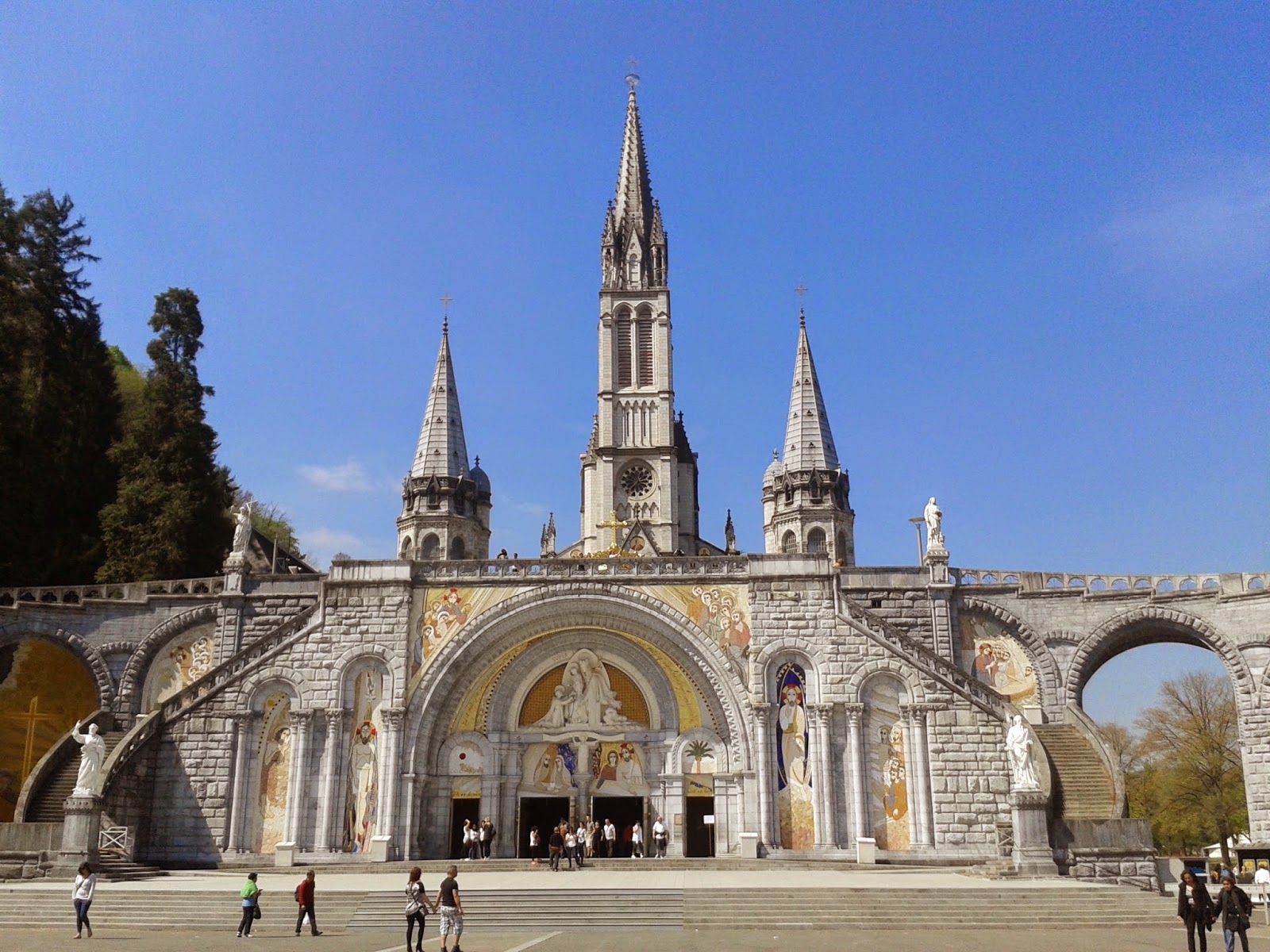Vivendo em Toulouse Lourdes, a cidade da Fé