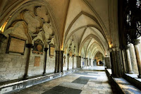 Desifle de moda da Gucci 2017 na Abadia de Westminster Desifle de moda da Gucci 2017 na Abadia de Westminster