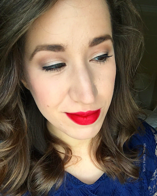 Tori's Pretty Things // Classic Neutral Eye and Red Lips