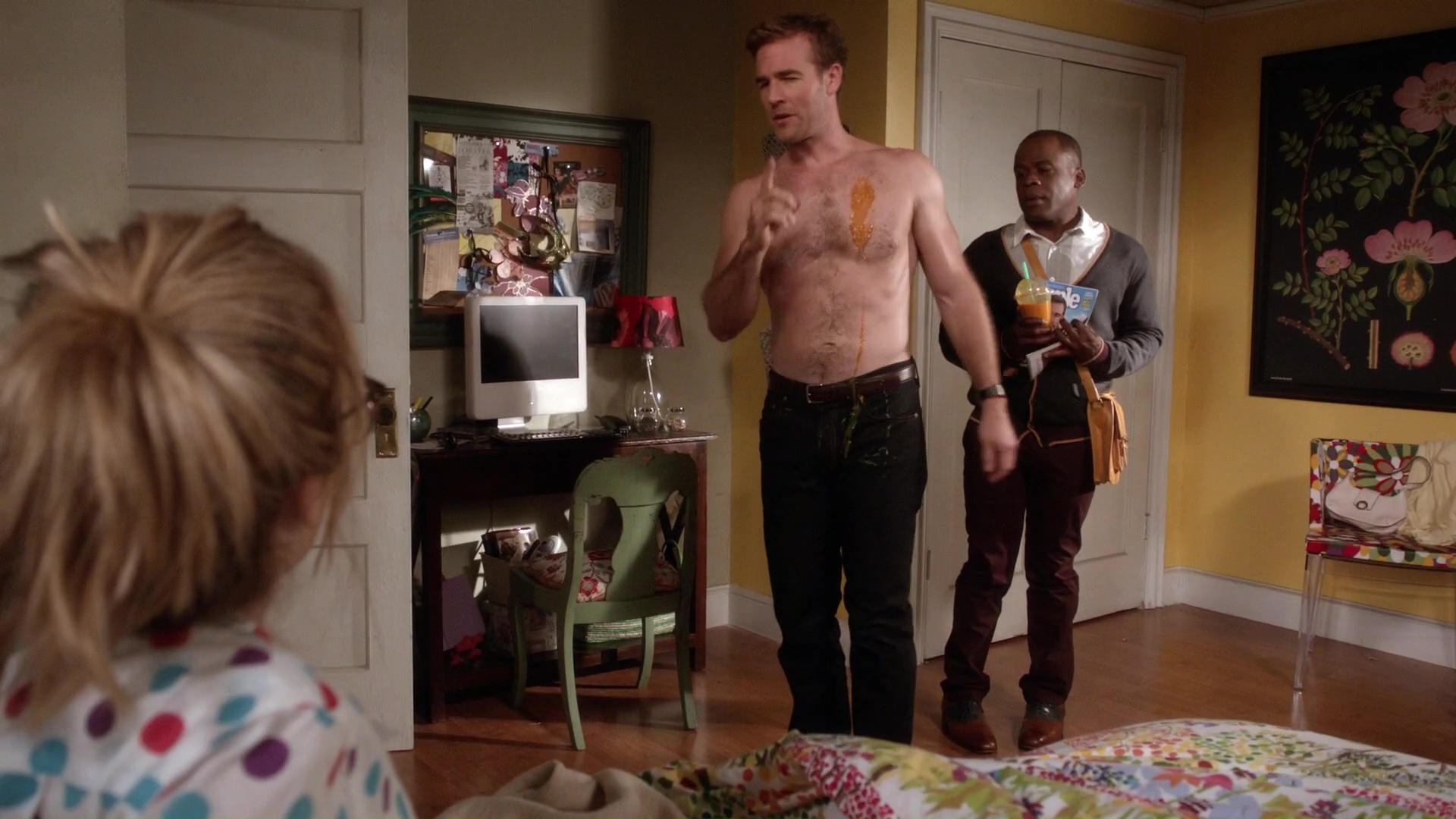 James Van Der Beek shirtless in Don't Trust the B---- in Apartment 23 ...