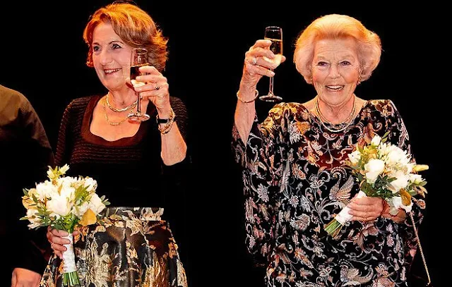 Princess Beatrix and Princess Margriet attended the anniversary performance 'Tutti' by Introdans in Arnhem City Theater