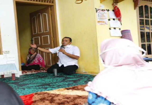 Calon Wakil Walikota Aulia Rahman Dengarkan Keluhan  Ibu-Ibu Medan Denai