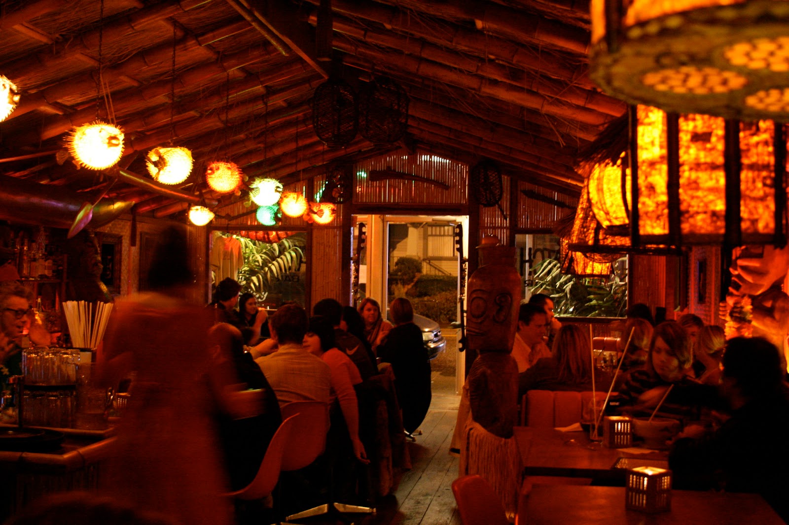 What's a Tiki Drink....and Why do Tiki Lovers Love White Grapefruit?