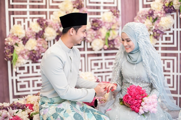 Gambar di Majlis Pernikahan Hanis Zalikha & Hairul Azreen Gambar di Majlis Pernikahan Hanis Zalikha & Hairul Azreen