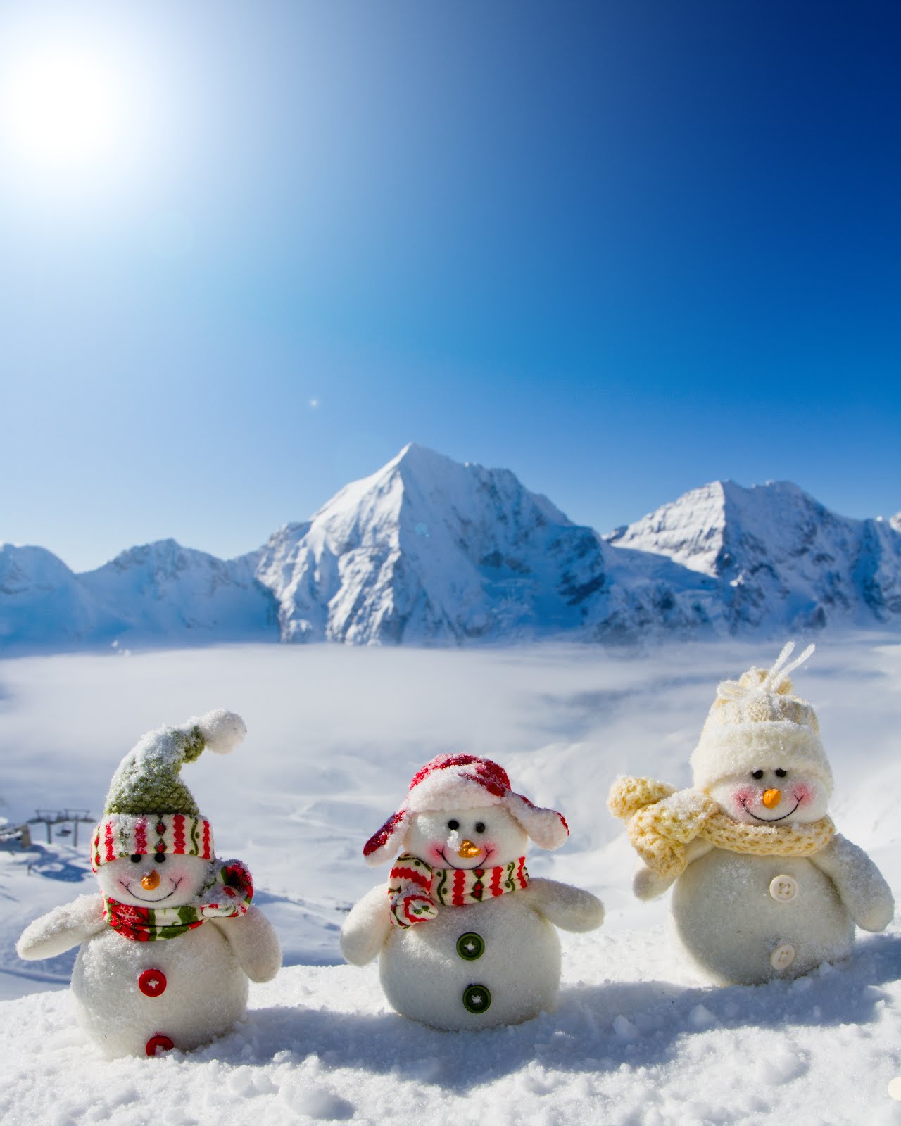 BANCO DE IMÁGENES GRATIS Postal navideña con muñecos de nieve para