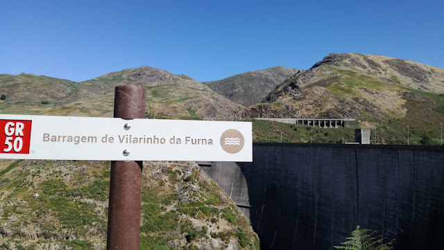 Placa Barragem Vilarinho da Furna Placa Barragem Vilarinho da Furna
