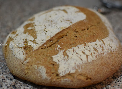 Pane con grani antichi e lievito madre