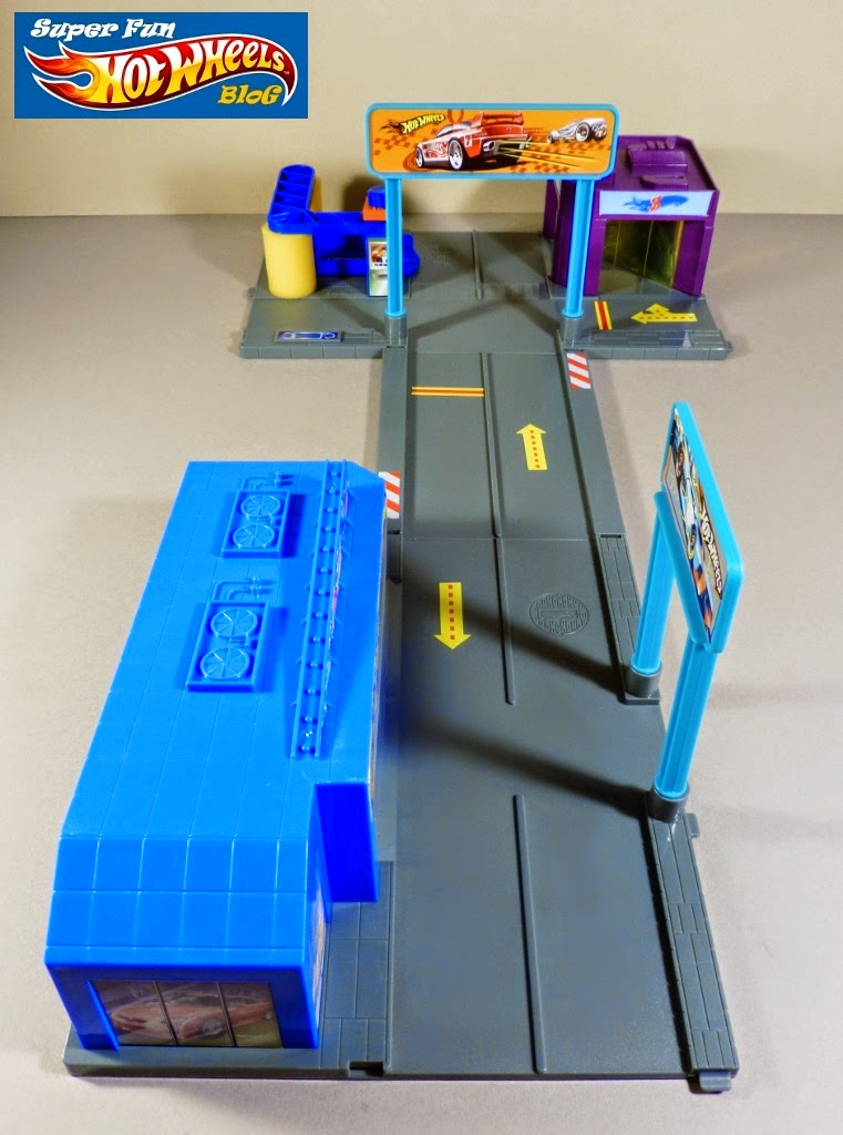Super Fun Hot Wheels Blog Hot Wheels City Sets Speedy's Dealership