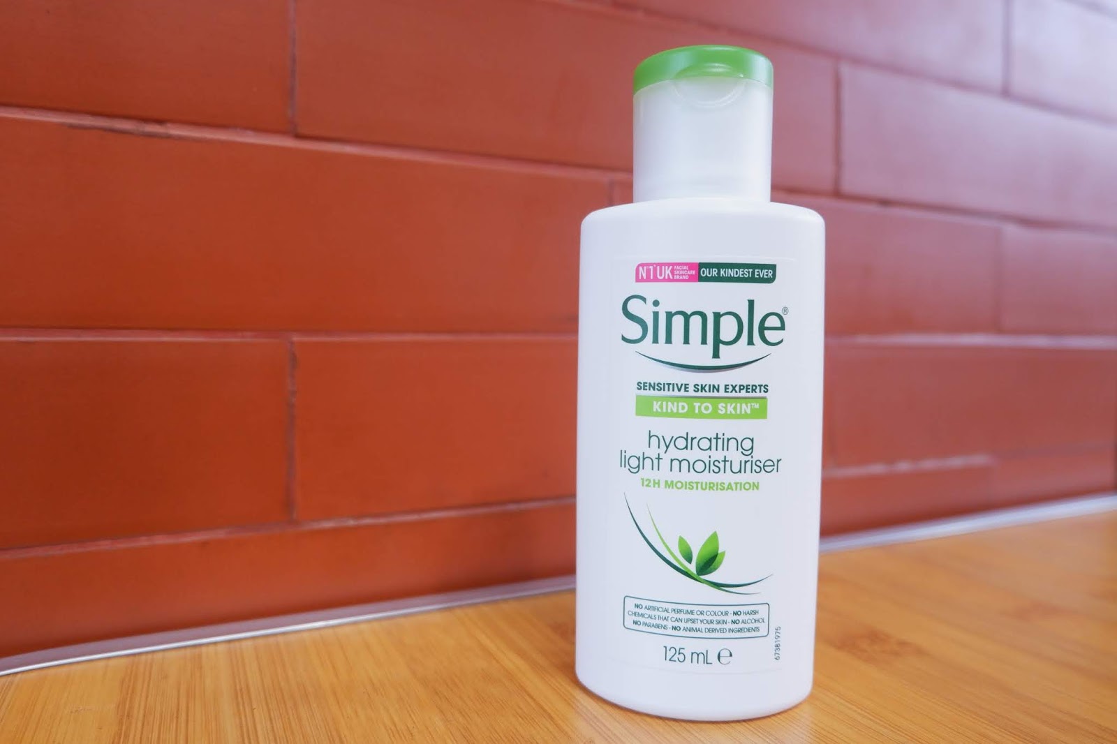 Review Simple Hydrating Light Moisturizer (Indonesia)