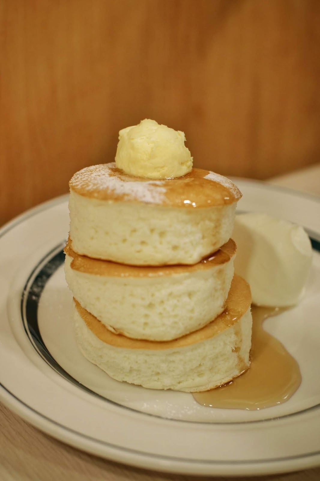 FLUFFY & JIGGLY JAPANESE PANCAKES GRAM CAFE & PANCAKES