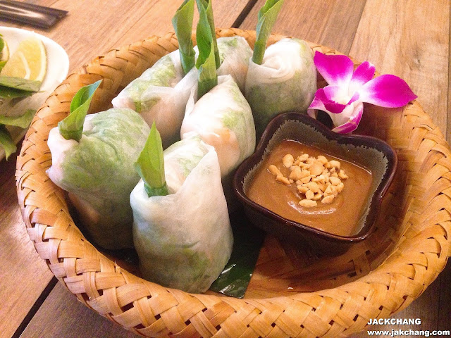 Vietnamese fresh shrimp chicken spring rolls