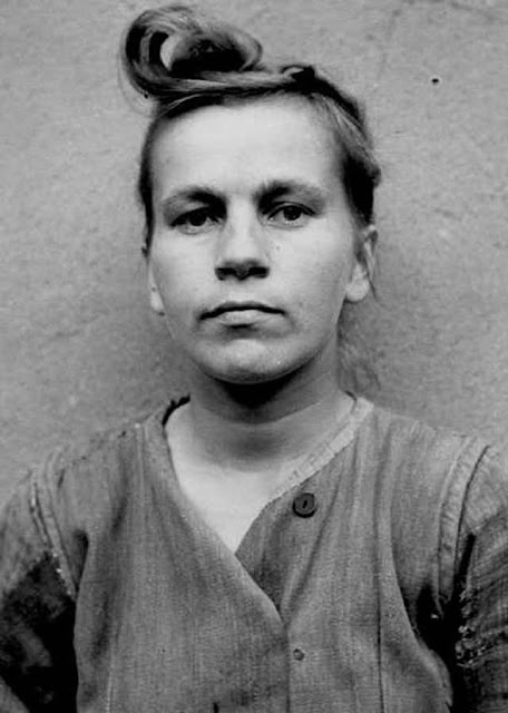 Female camp guards worldwartwo.filminspector.com