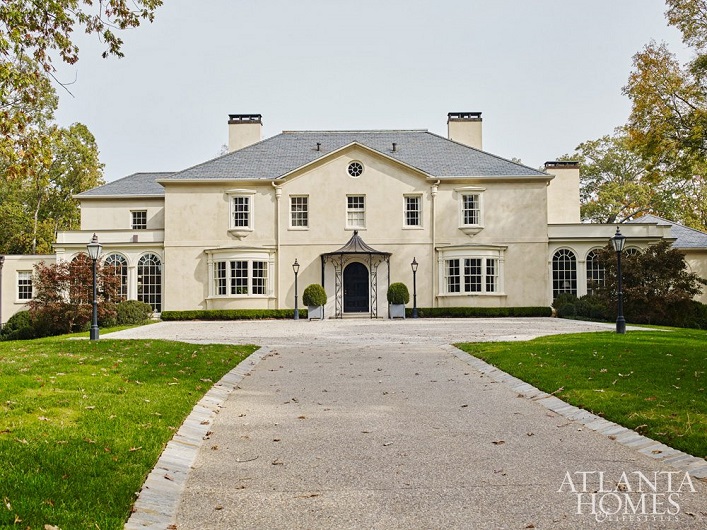 Inside a gorgeous and timelessly elegant Buckhead home!