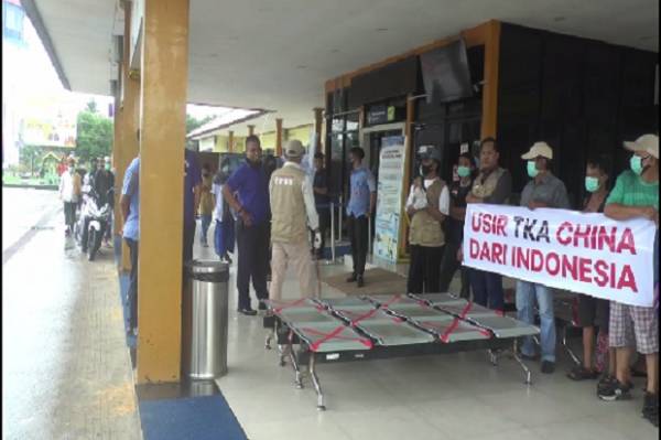 Tanggapi Survei Median, Syahganda: Terbukti Rakyat Indonesia Anggap China Musuh Tanggapi Survei Median, Syahganda: Terbukti Rakyat Indonesia Anggap China Musuh