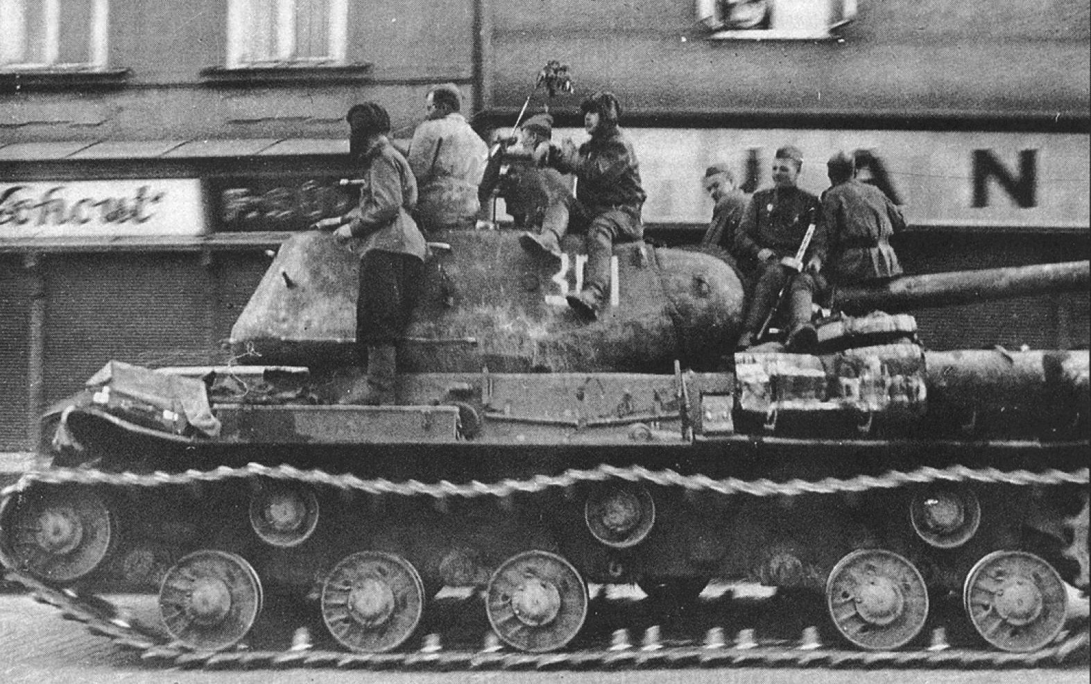 Ис вов. Танк ИС-2. ИС-2 В Берлине. ИС-2 Берлин 432. ИС 2 1943.