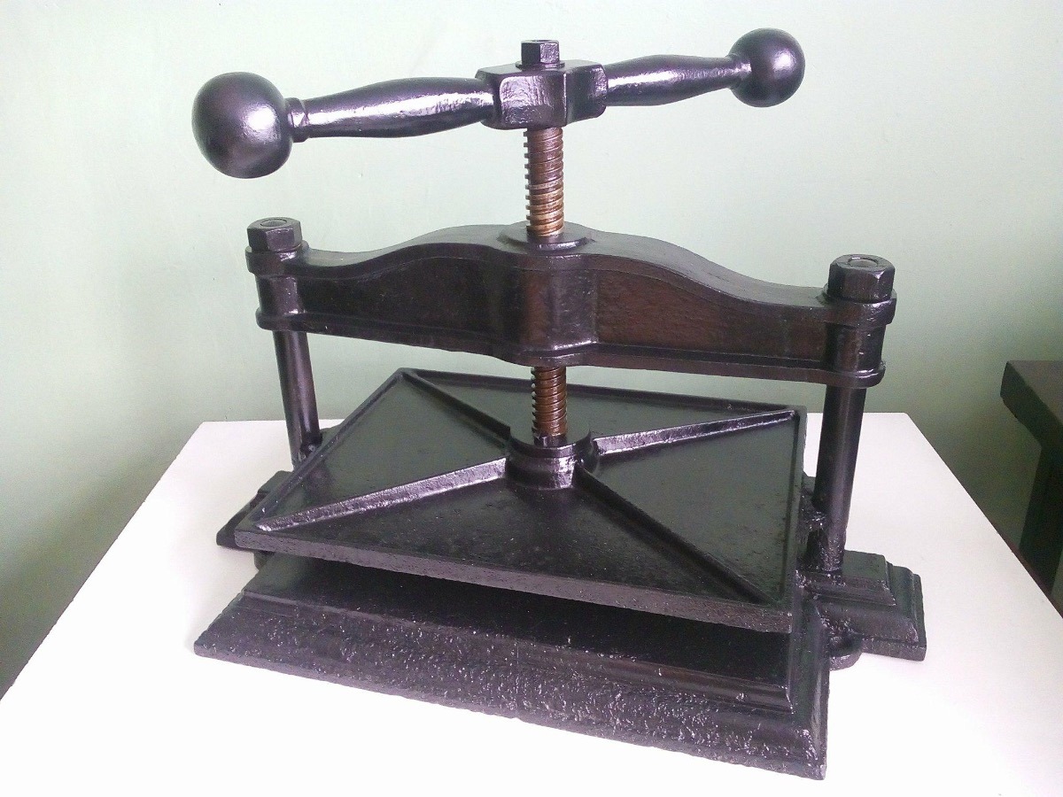 EL ARCA ENCUADERNACIÓN HERRAMIENTAS MATERIALES Y EQUIPO