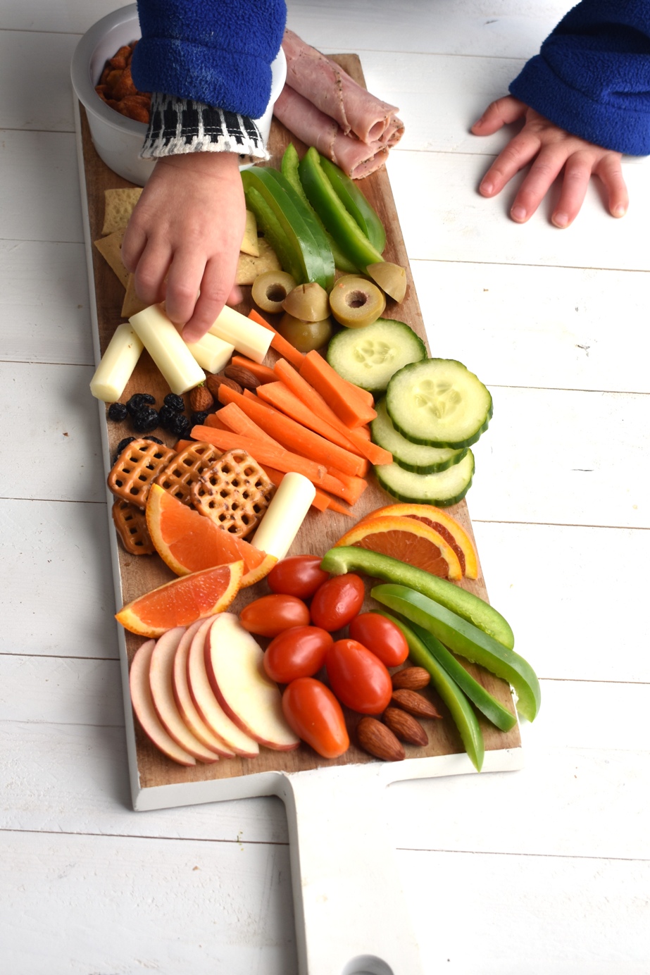 How to Put Together a Snack Lunch for Kids The Nutritionist Reviews