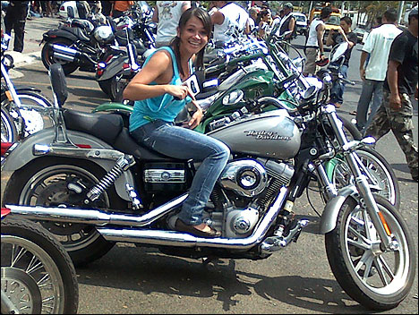 Harley-Davidson: 2008 Harley Davidson FXDC Dyna Super ...