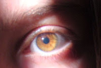 Ojos ambar