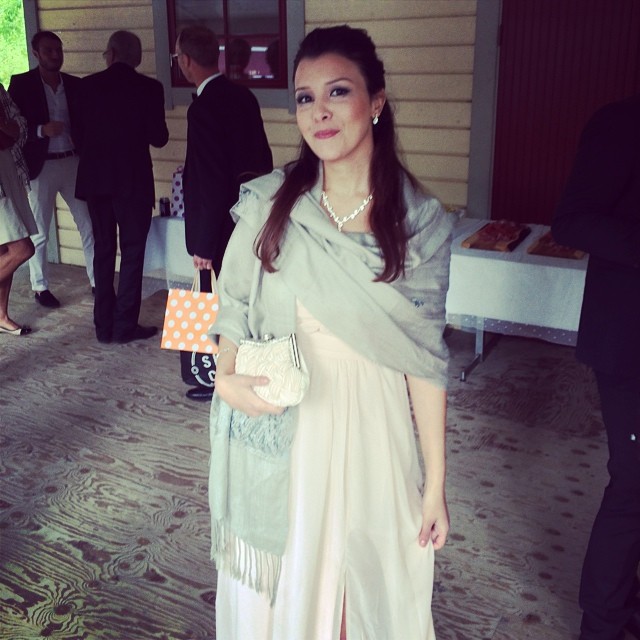 8 Rules of What to Wear at Someone Else's Wedding Nature Whisper