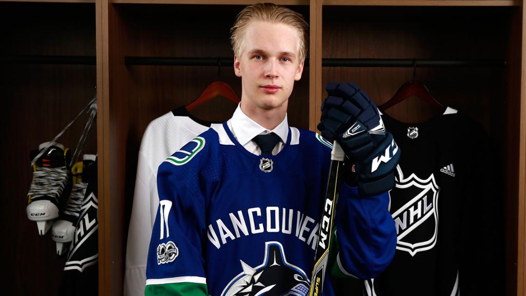 Elias Pettersson is proving he's the Canucks' best-dressed player