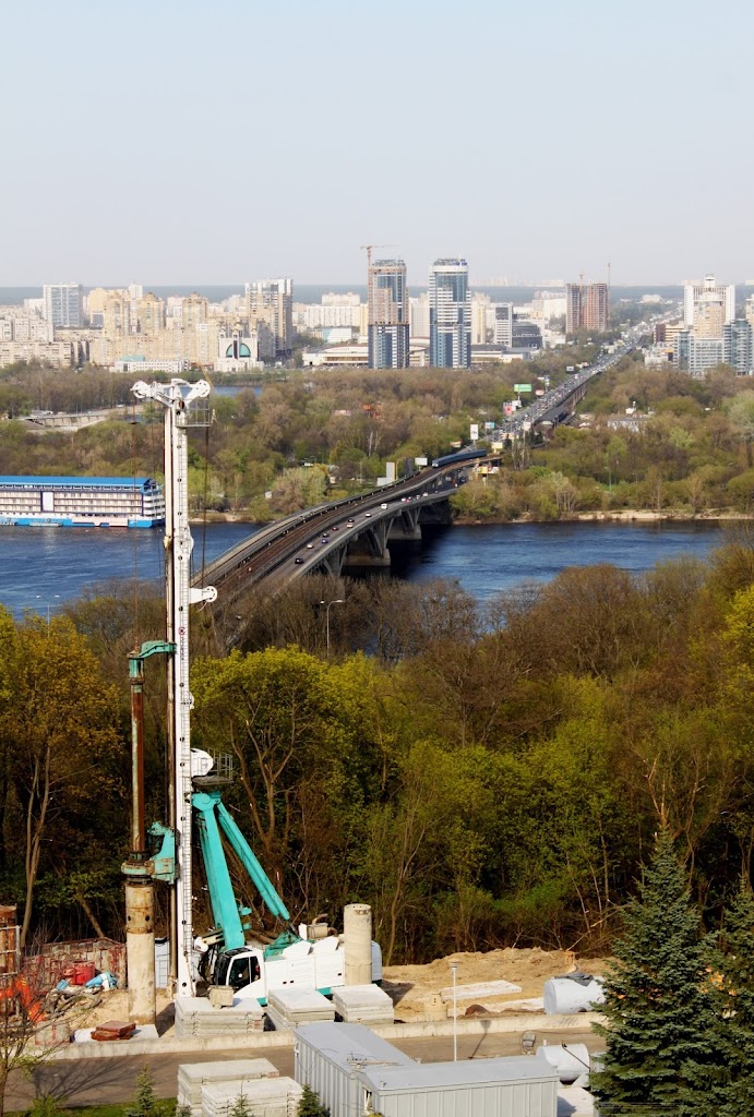 Укрепление склона в парке Славы