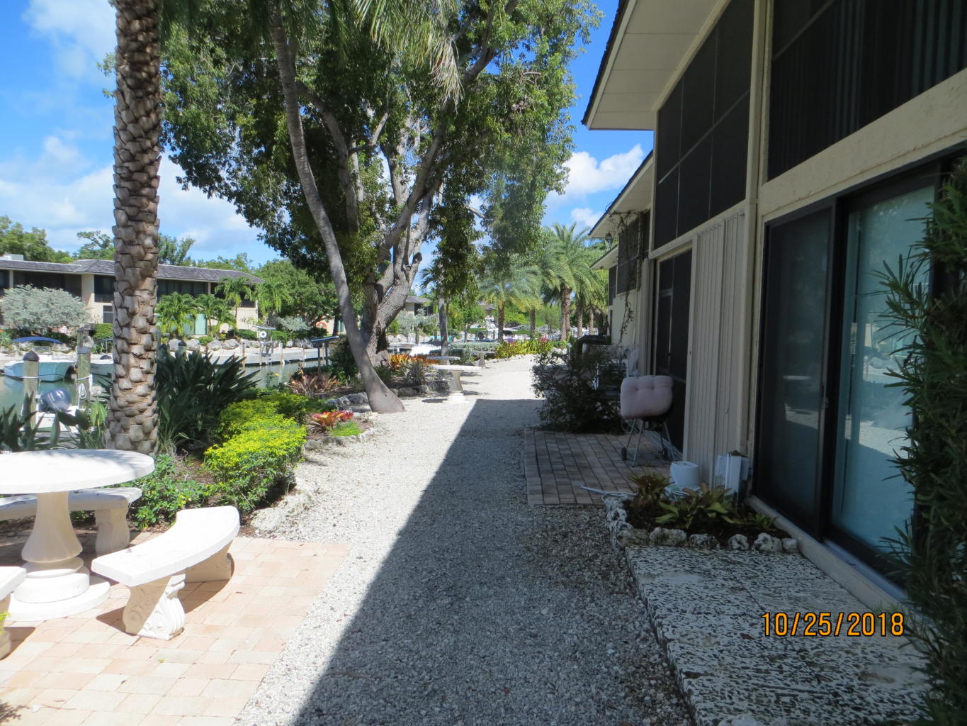 Real Estate in the Florida Keys Townhouse in Buttonwood Bay , the