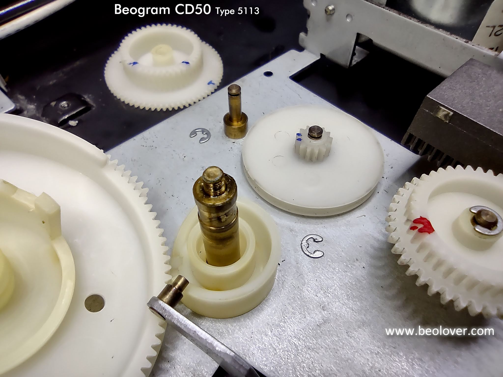 beolover Beogram CD50 From North Carolina Changing the CD tray belt