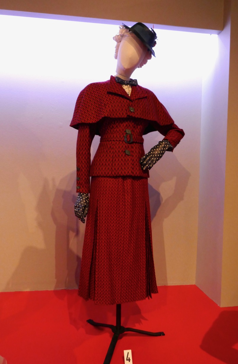 Hollywood Movie Costumes and Props: Oscar-nominated Mary Poppins ...