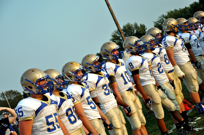 ster Schroeder Varsity Football Photos GatesChili (Lost 1412)