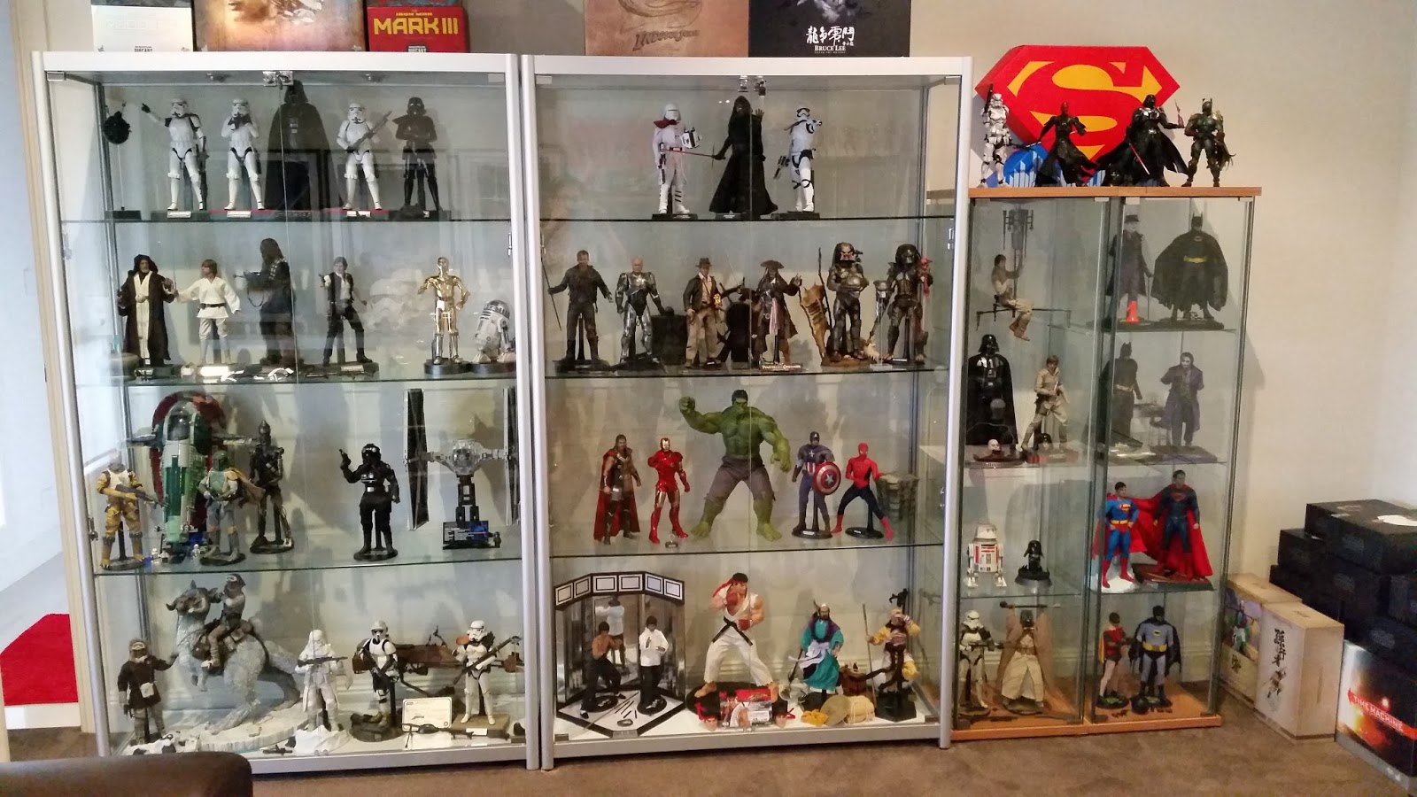 hot toys display cabinet