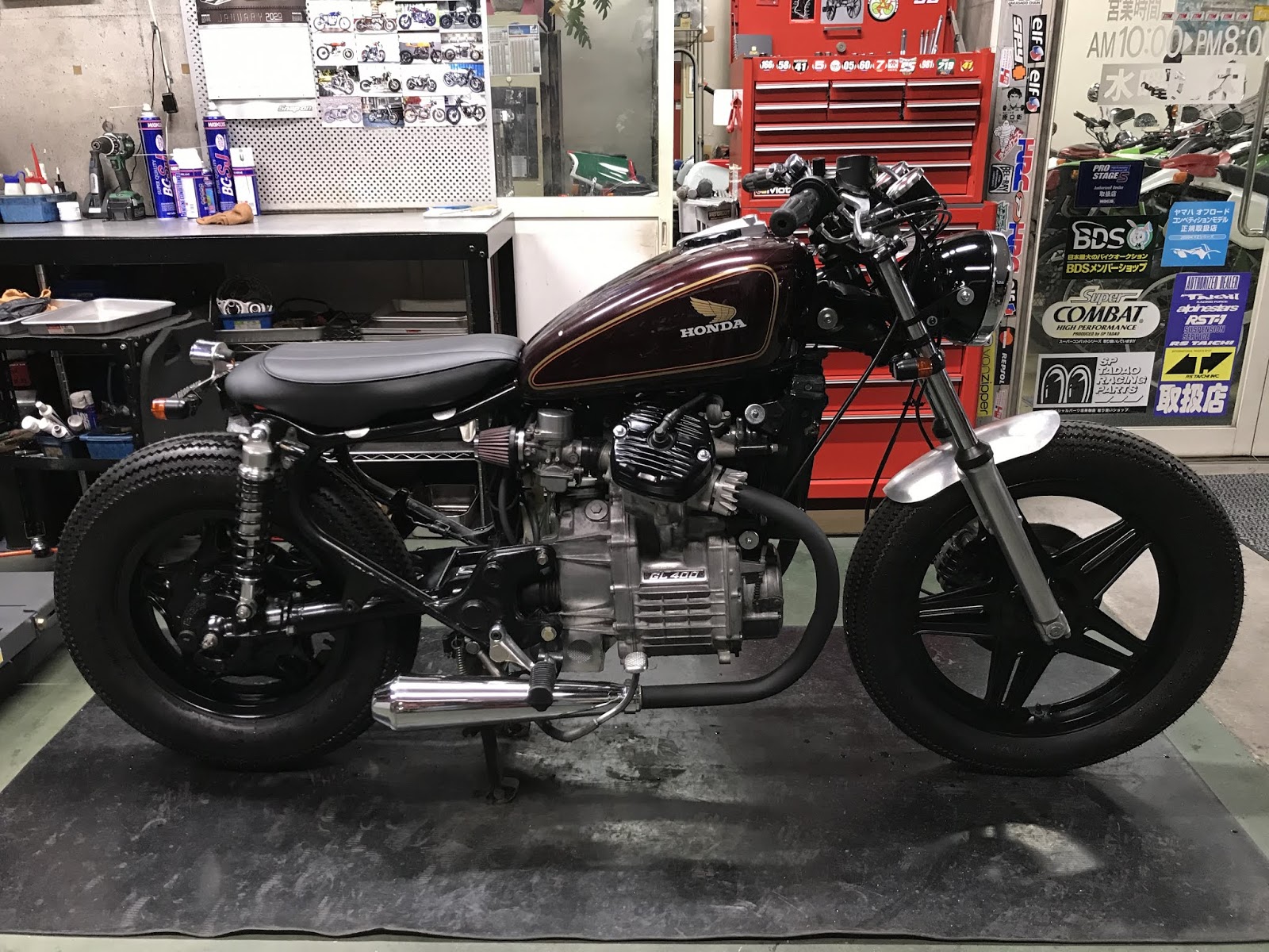 2021超人気 ホンダ 純正 GL400 500? 新品含むマフラー 左右 ③