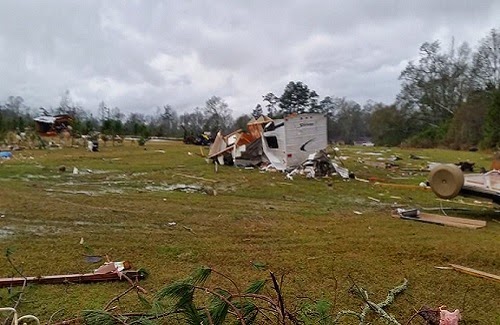 Mississippi_tornado_2014_damage_photo