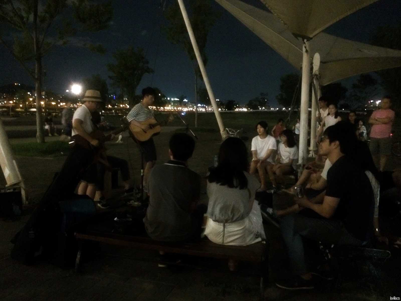 Seoul, Korea - Summer Study Abroad 2014 - Performers at Banpo Park