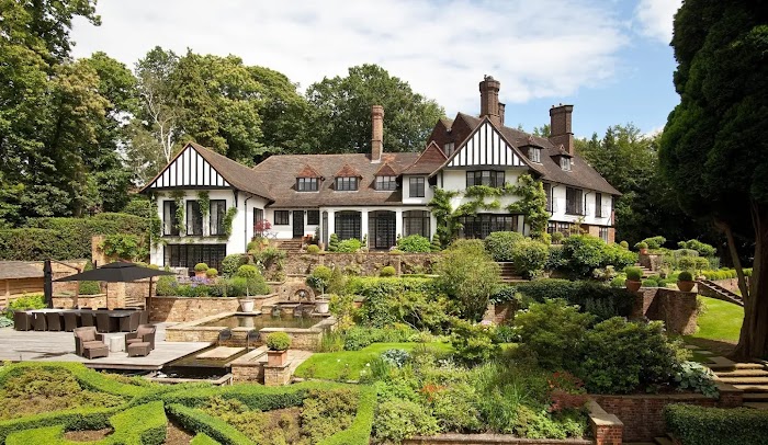 Exploring the Top Attractions Surrey (England)