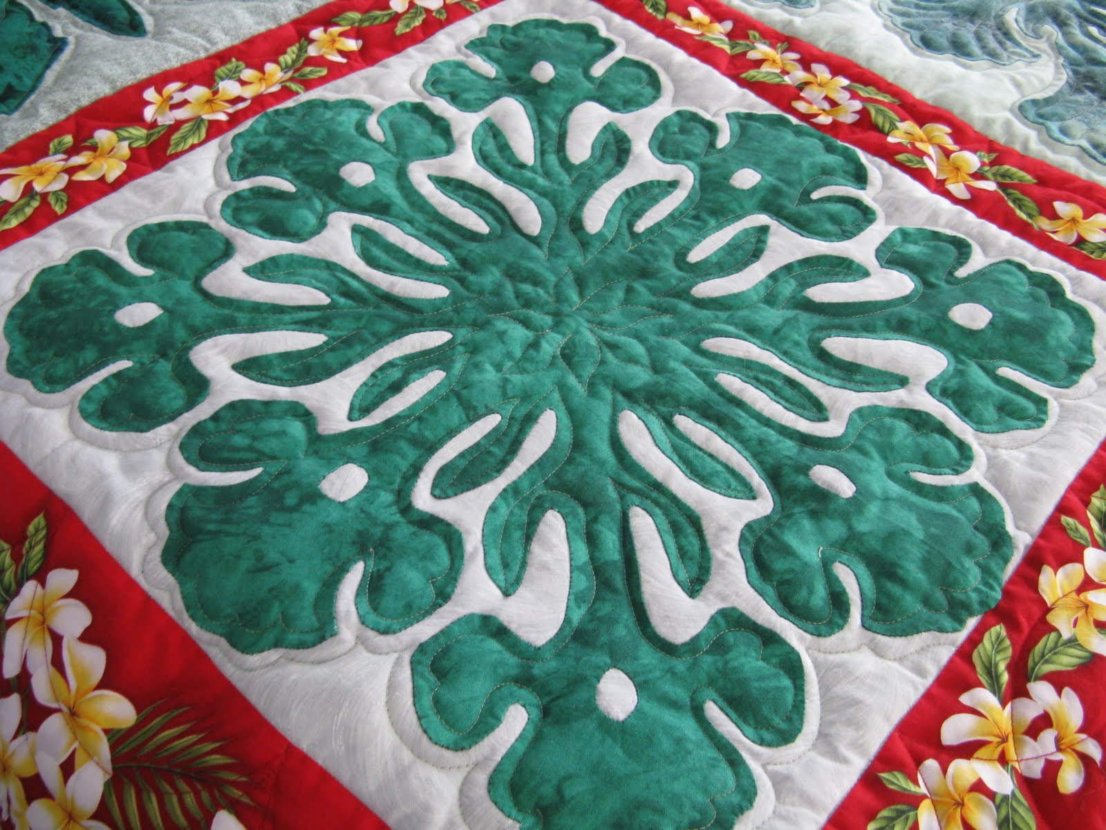 Country Garden Quiltworks Hawaiin Quilt