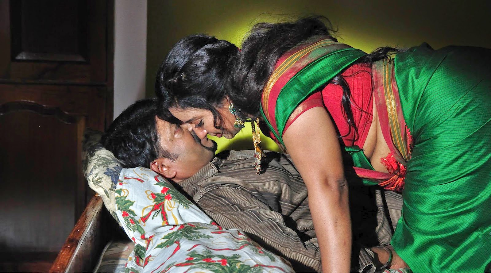 Mallu Sona Nair Hot bed Scenes In Anavruthayaya Kapalika on