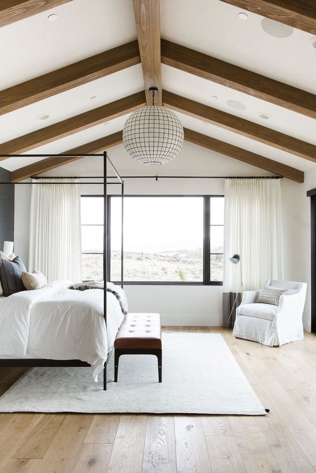 40 Modern Window Decor Ideas For The Bedroom