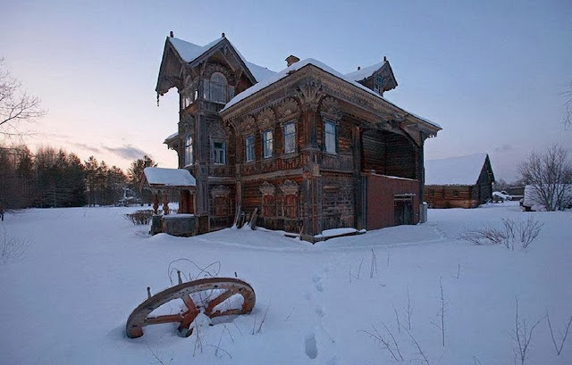 Заброшенные деревянные дома, Россия