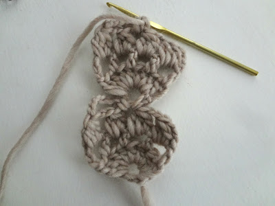 Crochet Leaf Ear-Warmer - free pattern